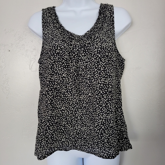 Halogen Tank Top Black with White Pattern Smocked Neck 100% Silk MP Med Petite - Picture 1 of 7
